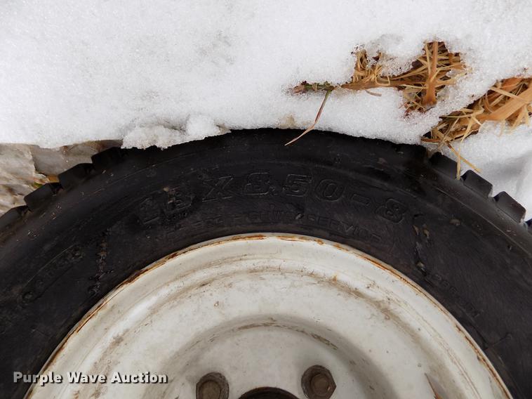 image for item DE0445 Ez-go golf cart