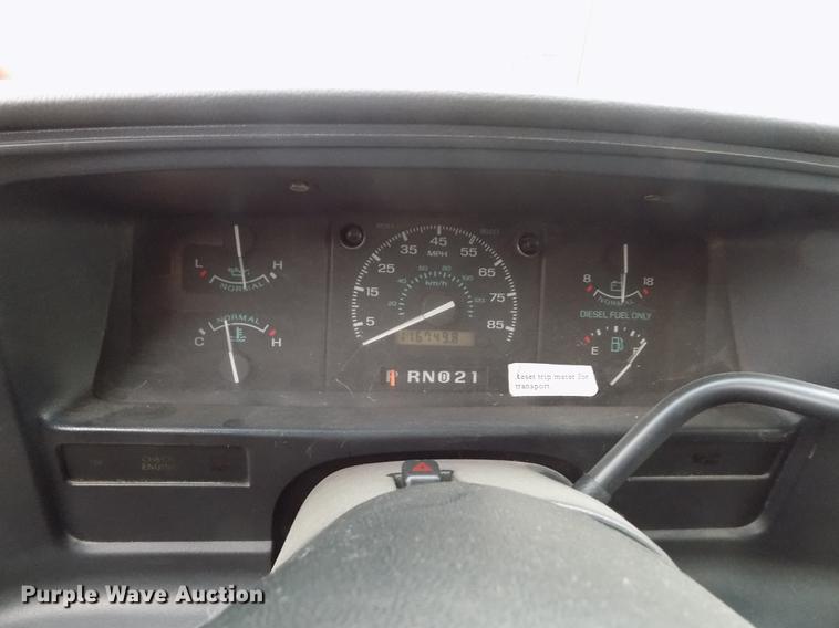 image for item DE0447 1995 Ford Econoline E350 ambulance