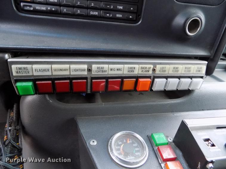 image for item DE0447 1995 Ford Econoline E350 ambulance