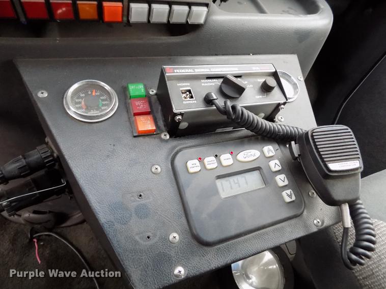 image for item DE0447 1995 Ford Econoline E350 ambulance