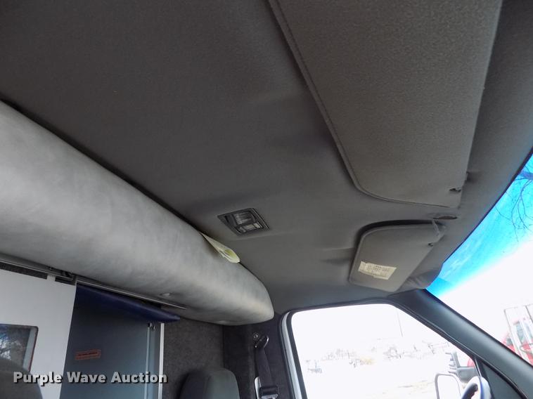 image for item DE0447 1995 Ford Econoline E350 ambulance