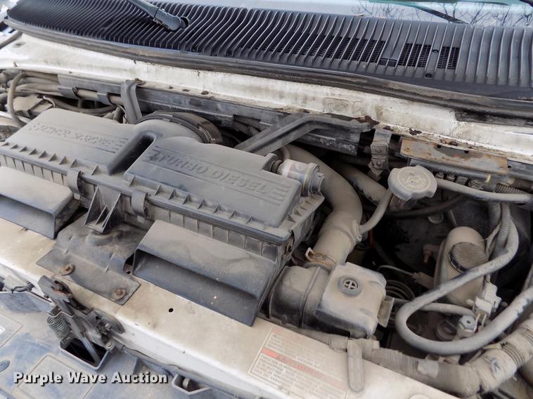 image for item DE0447 1995 Ford Econoline E350 ambulance