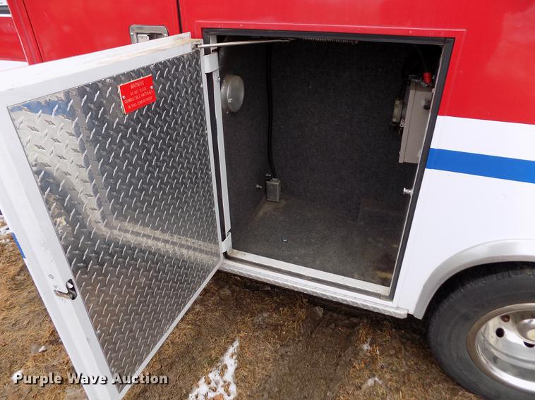 image for item DE0447 1995 Ford Econoline E350 ambulance