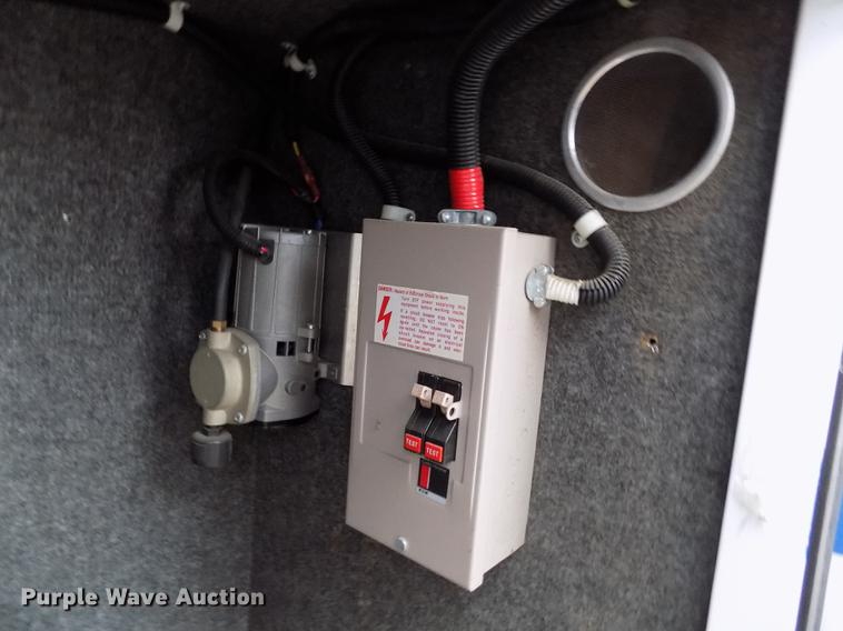 image for item DE0447 1995 Ford Econoline E350 ambulance