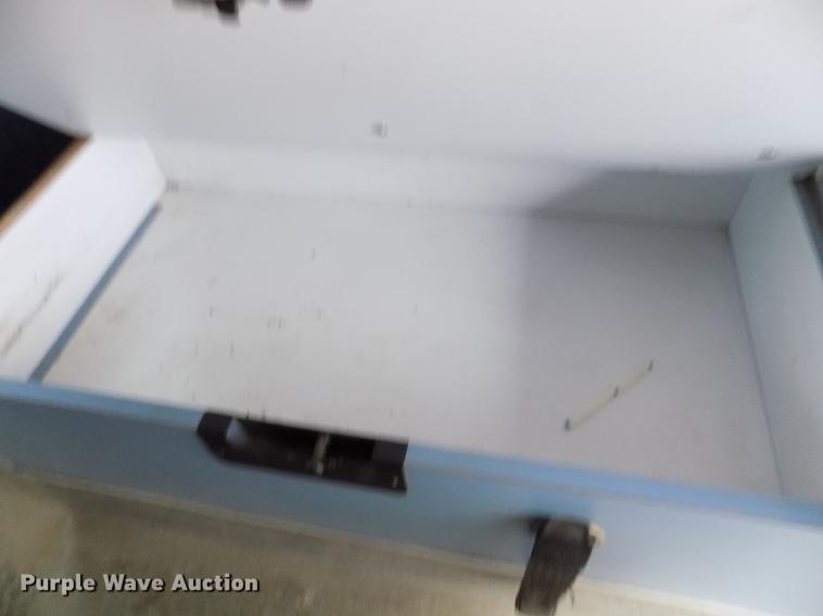 image for item DE0447 1995 Ford Econoline E350 ambulance