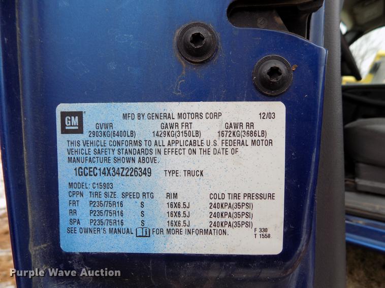 image for item DE0448 2004 Chevrolet Silverado 1500 pickup truck