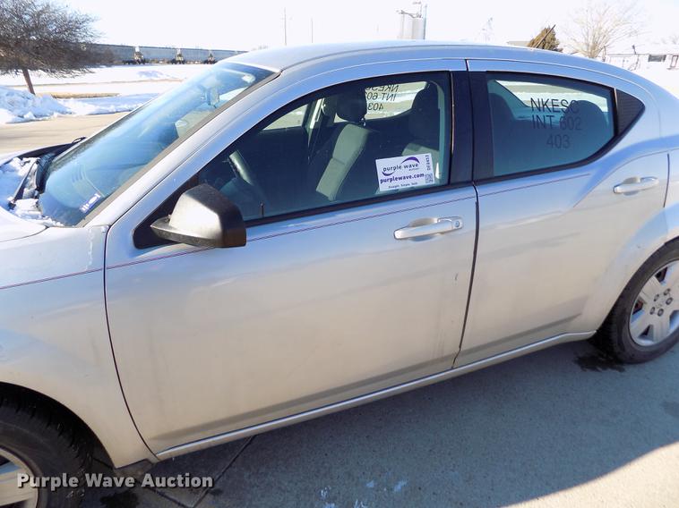 image for item DE0453 2010 Dodge Avenger SXT