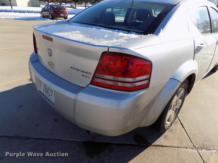 image for item DE0453 2010 Dodge Avenger SXT