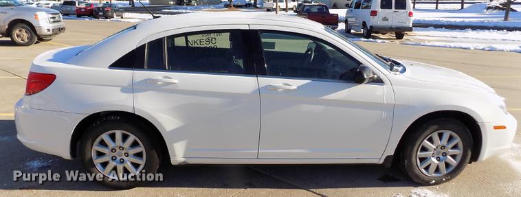 image for item DE0454 2010 Chrysler Sebring Touring