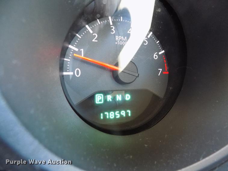 image for item DE0454 2010 Chrysler Sebring Touring