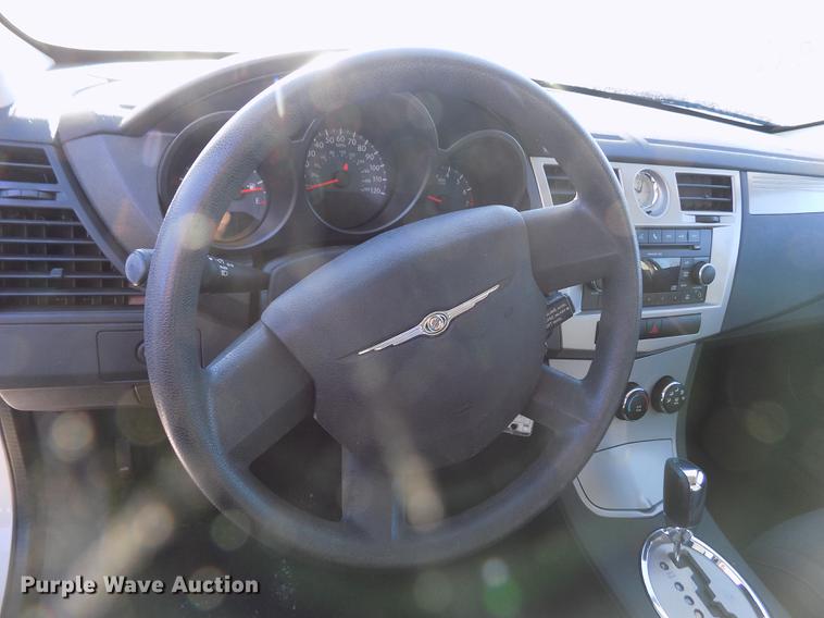 image for item DE0454 2010 Chrysler Sebring Touring