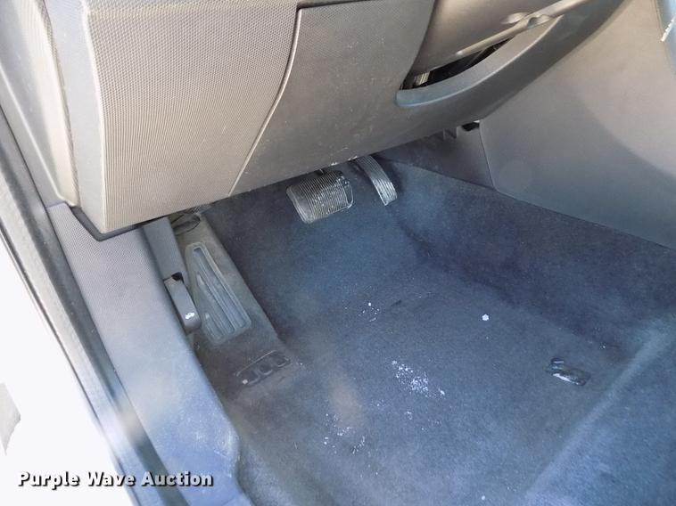 image for item DE0454 2010 Chrysler Sebring Touring