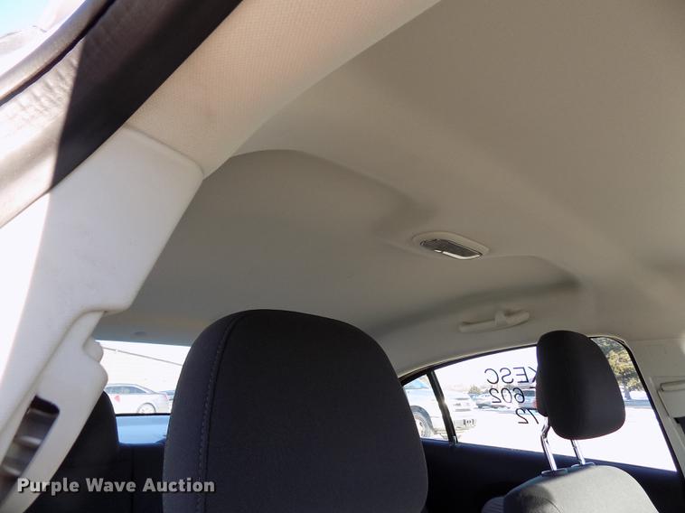 image for item DE0454 2010 Chrysler Sebring Touring