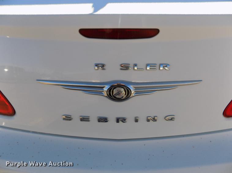 image for item DE0454 2010 Chrysler Sebring Touring