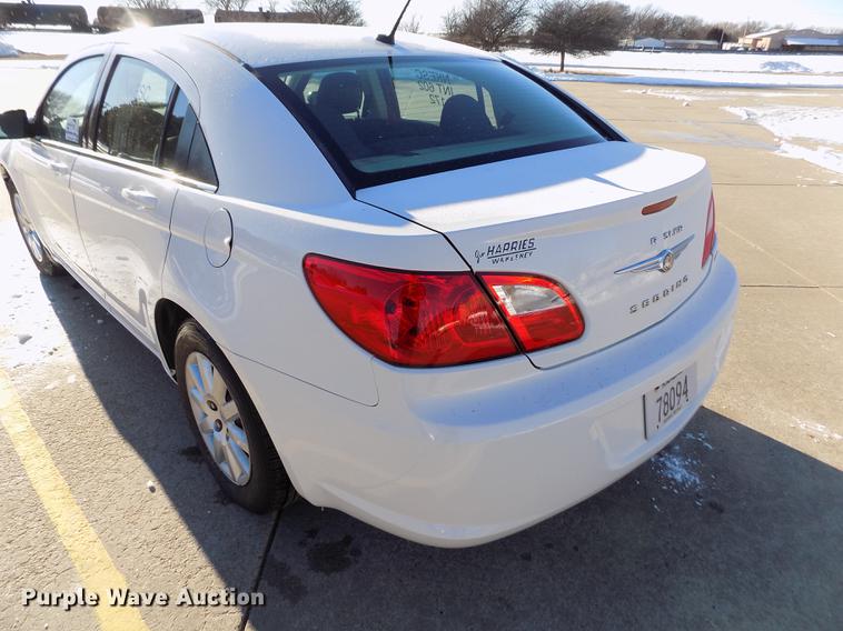 image for item DE0454 2010 Chrysler Sebring Touring