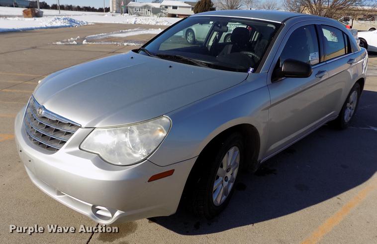 image for item DE0456 2010 Chrysler Sebring Touring