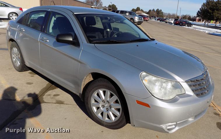 image for item DE0456 2010 Chrysler Sebring Touring