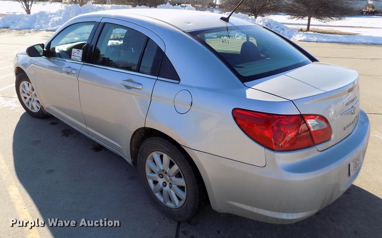 image for item DE0456 2010 Chrysler Sebring Touring