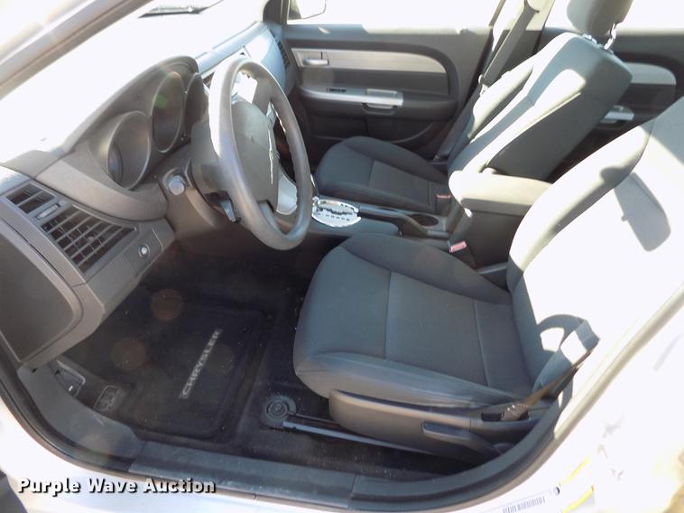 image for item DE0456 2010 Chrysler Sebring Touring