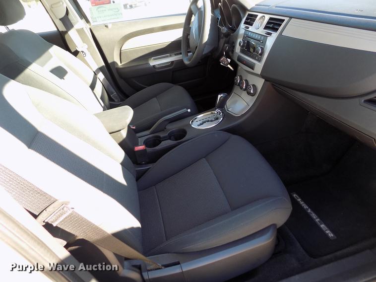 image for item DE0456 2010 Chrysler Sebring Touring