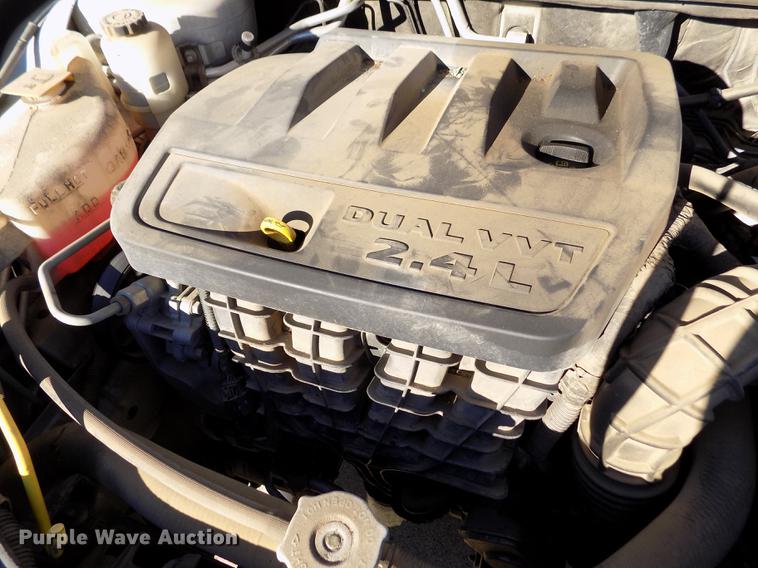 image for item DE0456 2010 Chrysler Sebring Touring