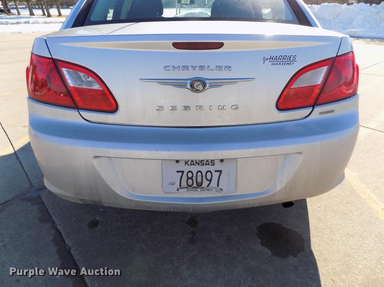 image for item DE0456 2010 Chrysler Sebring Touring