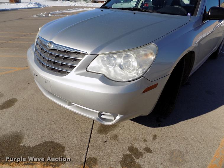 image for item DE0456 2010 Chrysler Sebring Touring