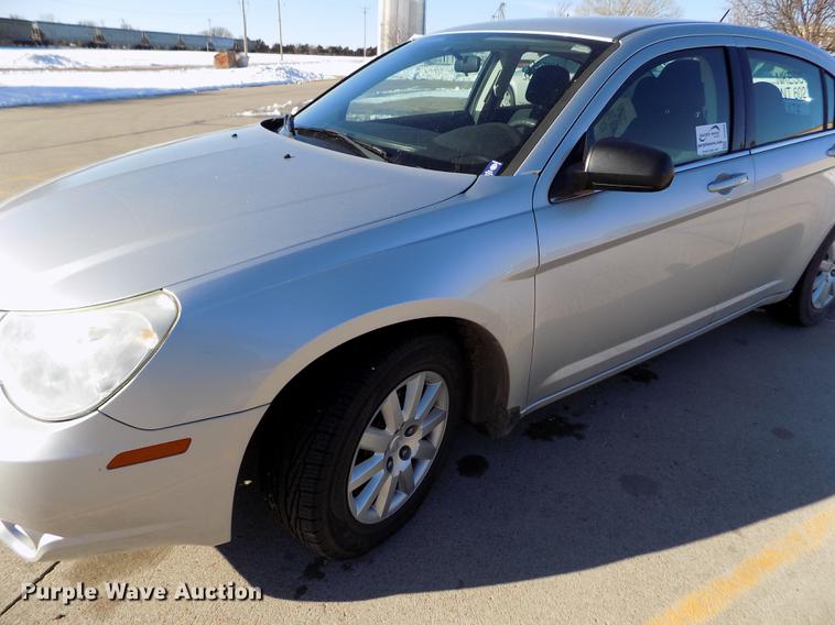 image for item DE0456 2010 Chrysler Sebring Touring