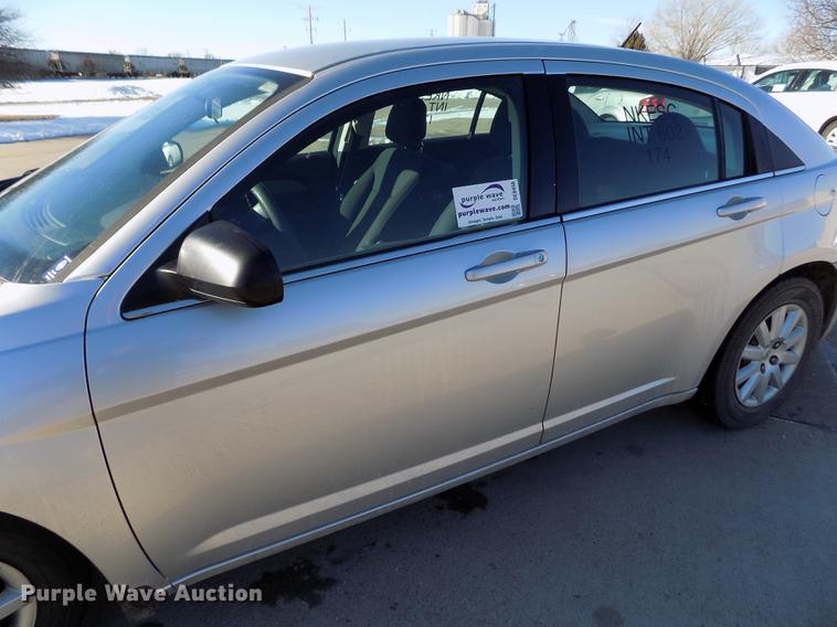 image for item DE0456 2010 Chrysler Sebring Touring