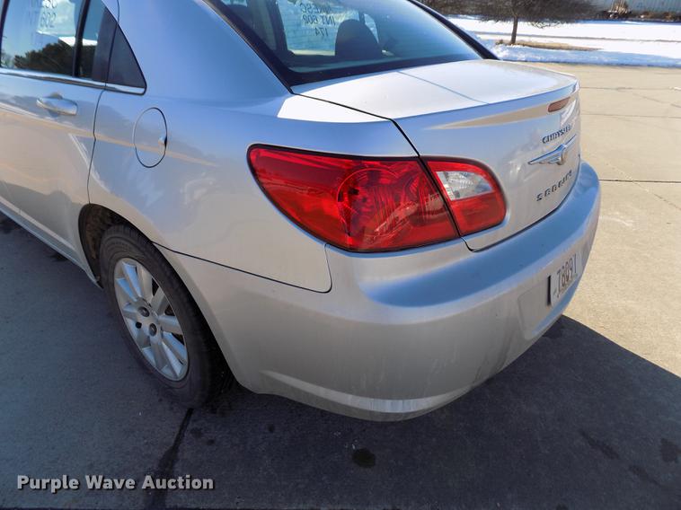 image for item DE0456 2010 Chrysler Sebring Touring