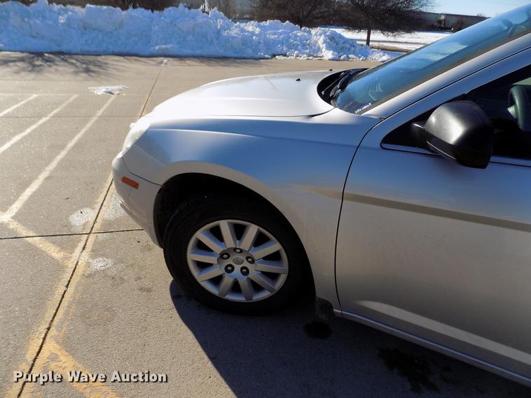 image for item DE0456 2010 Chrysler Sebring Touring