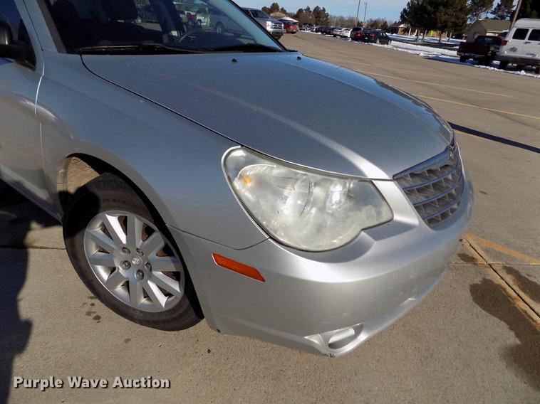image for item DE0456 2010 Chrysler Sebring Touring