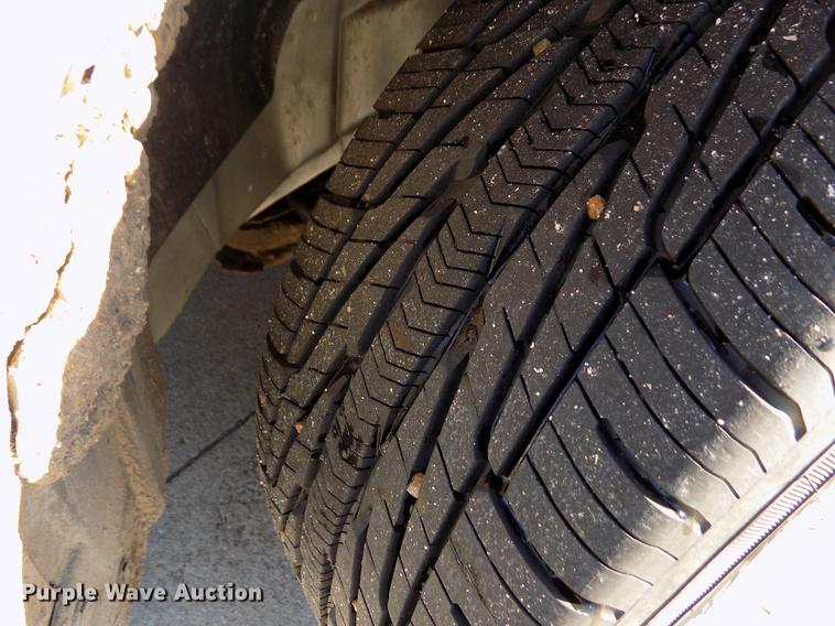 image for item DE0456 2010 Chrysler Sebring Touring