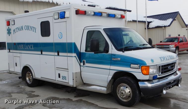 image for item DE5977 2006 Ford E450 Super Duty ambulance