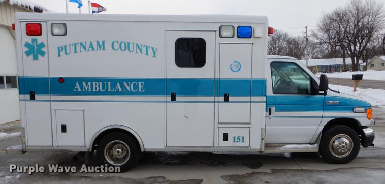 image for item DE5977 2006 Ford E450 Super Duty ambulance