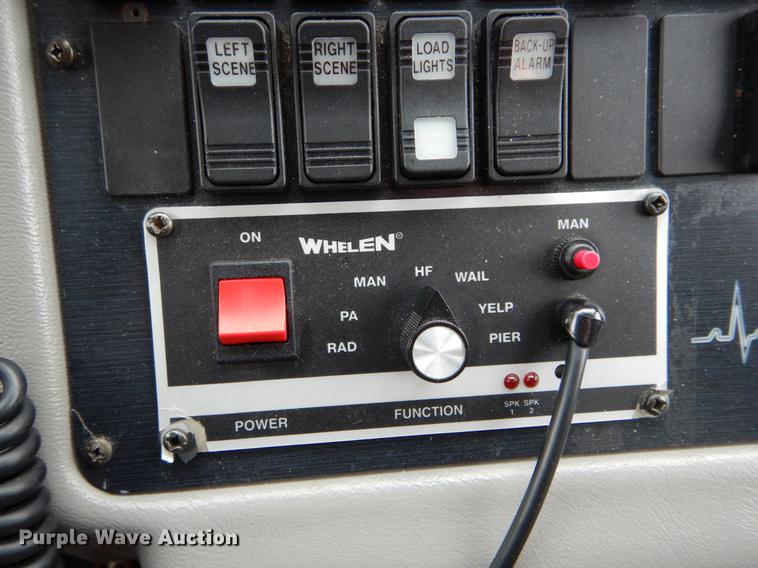 image for item DE5977 2006 Ford E450 Super Duty ambulance