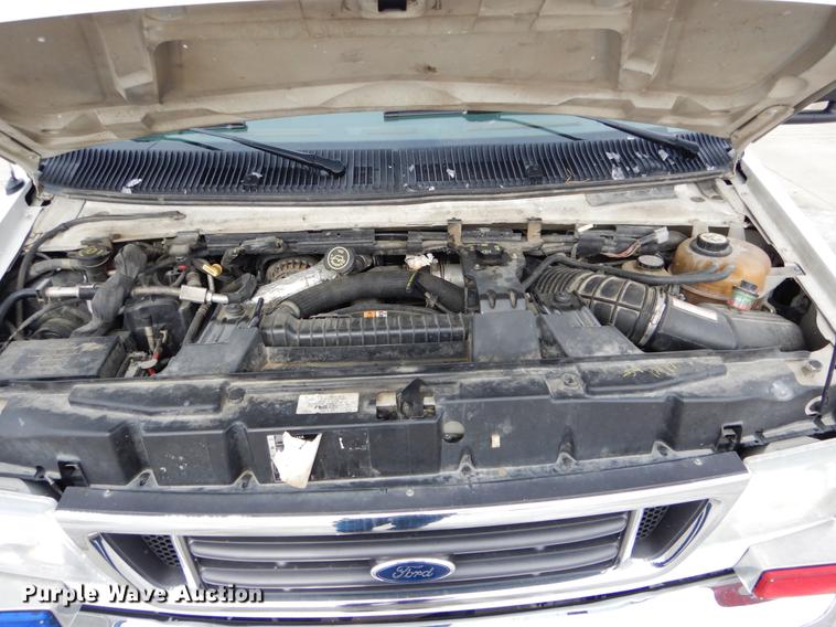 image for item DE5977 2006 Ford E450 Super Duty ambulance