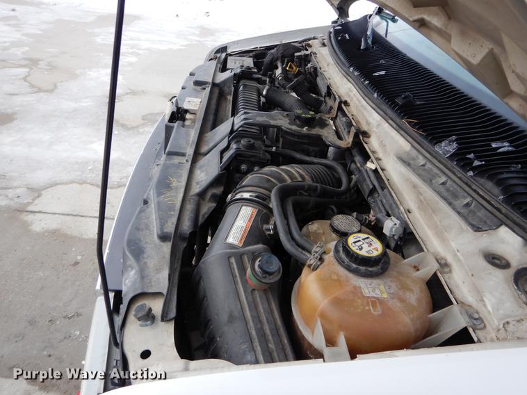 image for item DE5977 2006 Ford E450 Super Duty ambulance