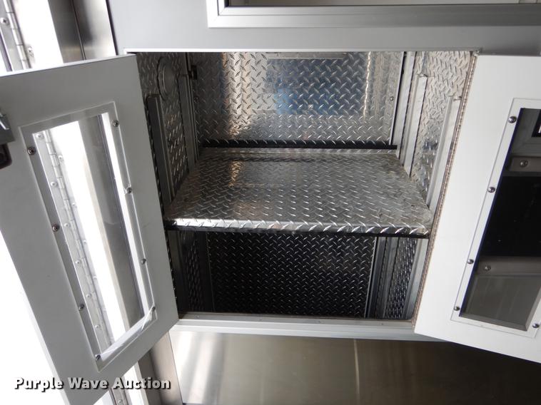 image for item DE5977 2006 Ford E450 Super Duty ambulance