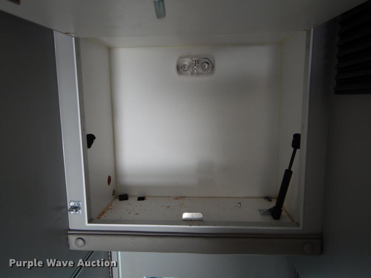 image for item DE5977 2006 Ford E450 Super Duty ambulance