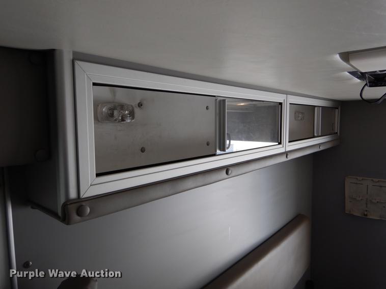 image for item DE5977 2006 Ford E450 Super Duty ambulance