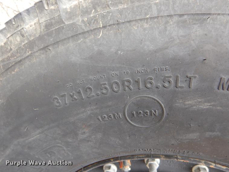 image for item DE5979 1981 Am General flatbed truck