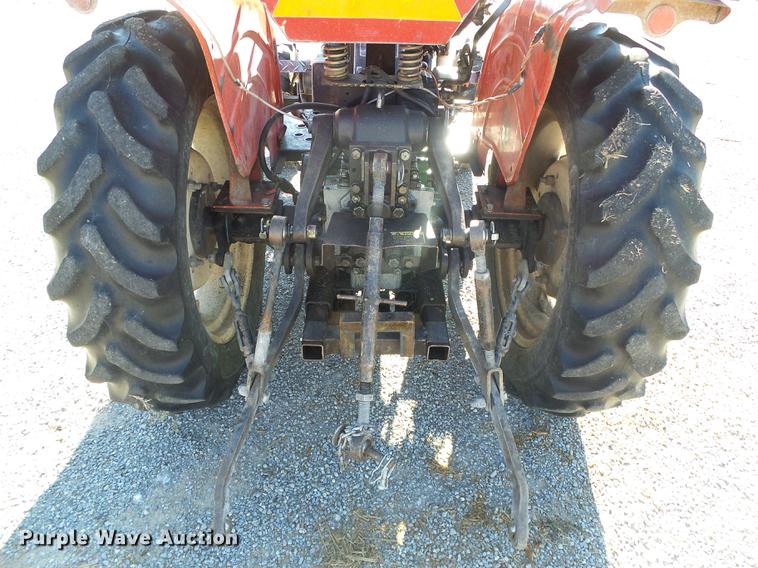 image for item DF2835 Yanmar YM226D tractor