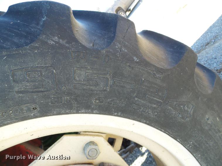 image for item DF2835 Yanmar YM226D tractor