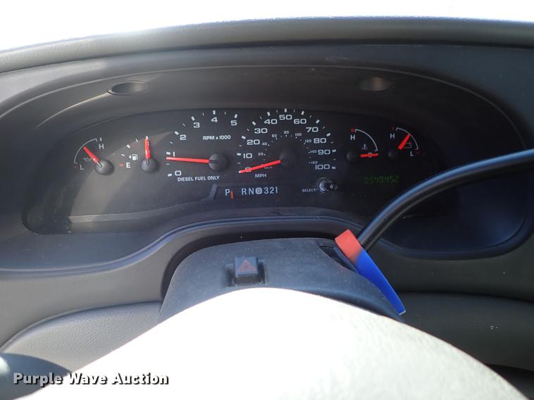 image for item DF8706 2007 Ford E450 ambulance