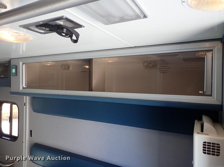 image for item DF8706 2007 Ford E450 ambulance