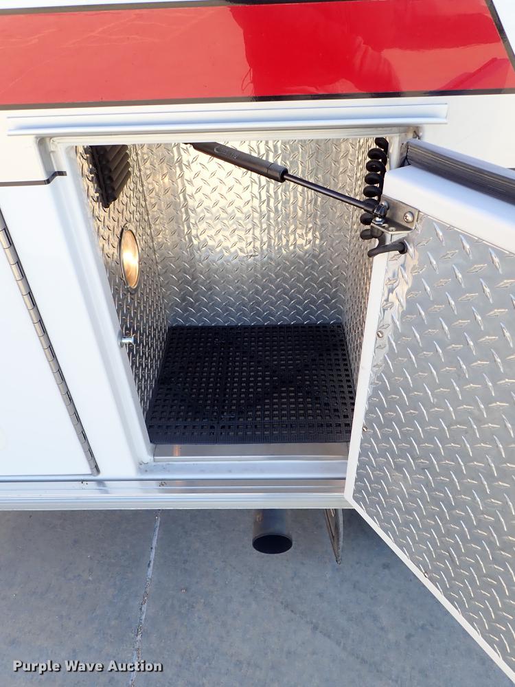 image for item DF8706 2007 Ford E450 ambulance