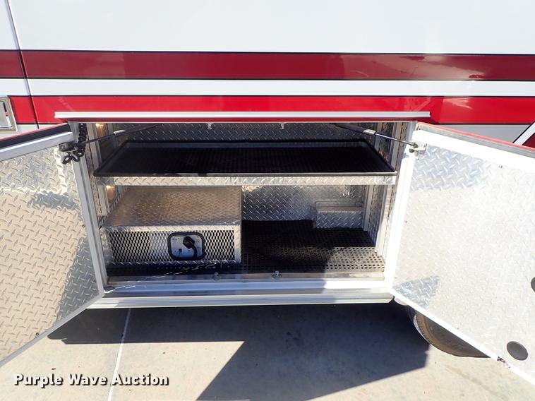 image for item DF8706 2007 Ford E450 ambulance