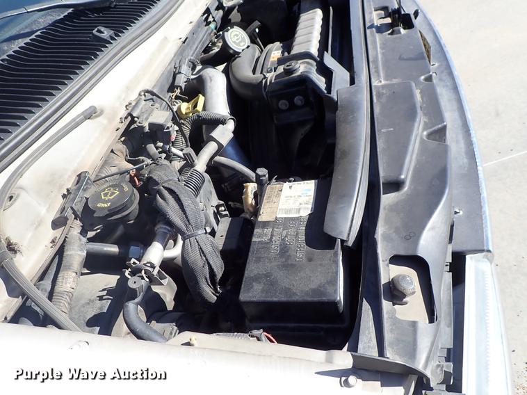 image for item DF8706 2007 Ford E450 ambulance