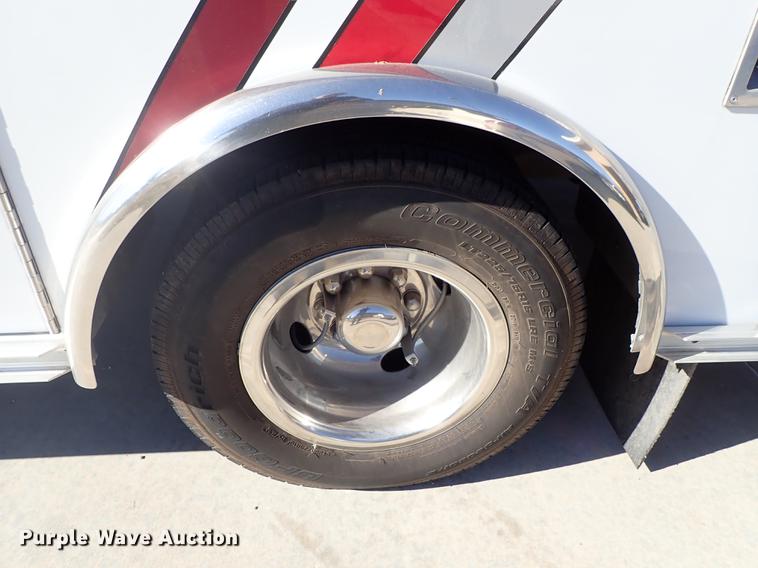 image for item DF8706 2007 Ford E450 ambulance